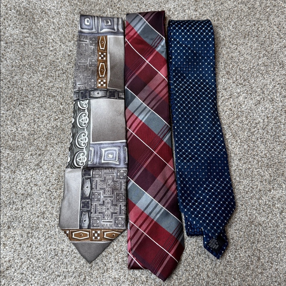 Men’s Tie Lot of 3 Pierre Cardin Jones New York George Gray Red Blue - Picture 8 of 8